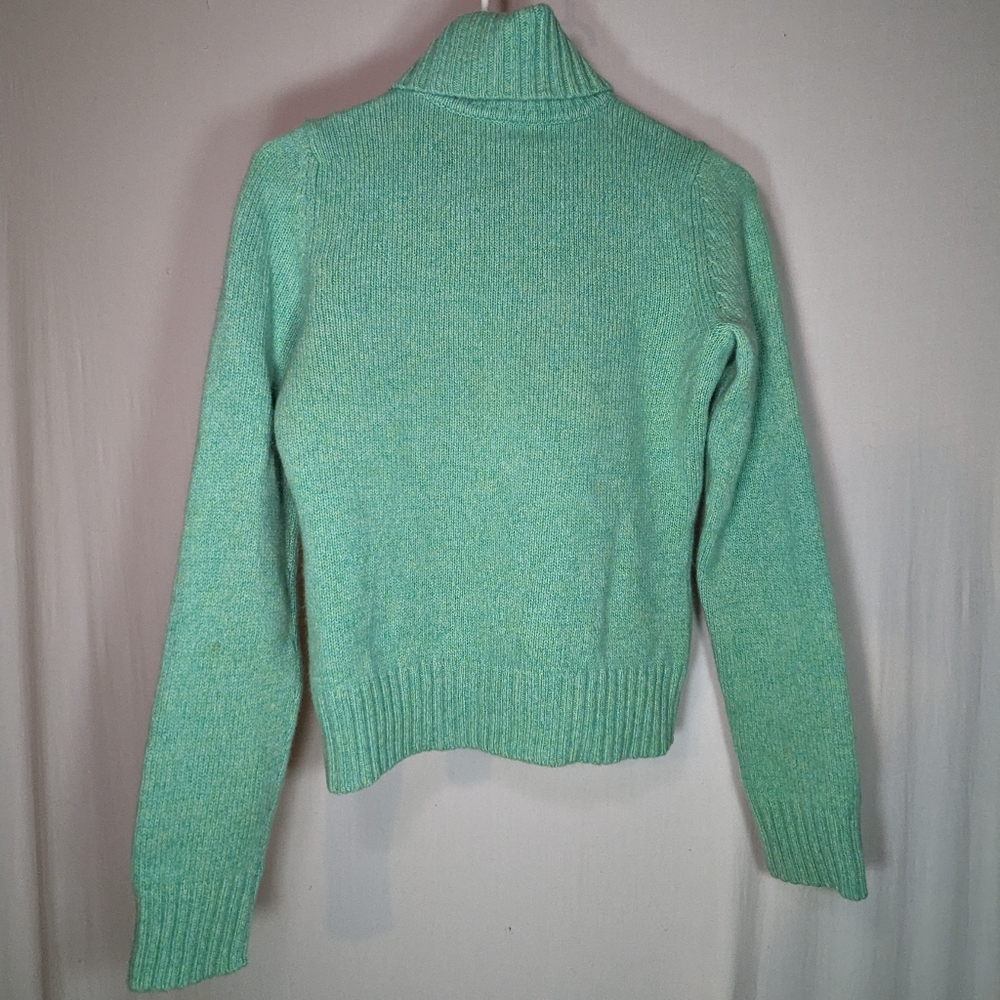100% Cashmere Mint Green Turtleneck Sweater